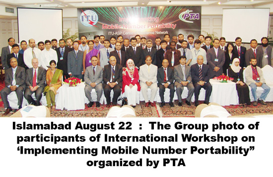 group photo of participants of workshop